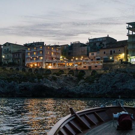 Albergo Tirreno マリーナ・ディ・カメロータ エクステリア 写真