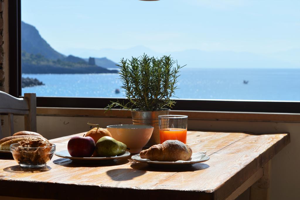 Albergo Tirreno マリーナ・ディ・カメロータ エクステリア 写真