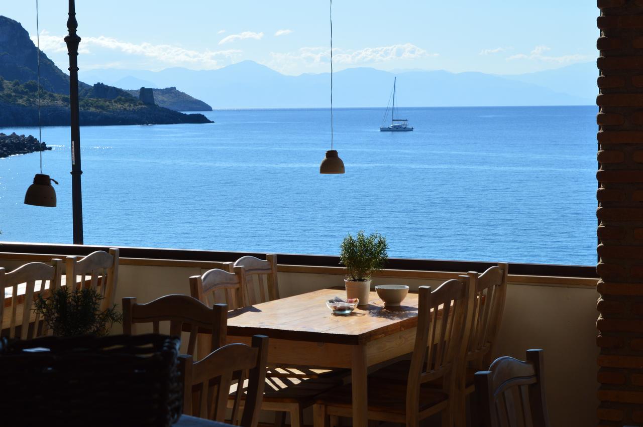 Albergo Tirreno マリーナ・ディ・カメロータ エクステリア 写真