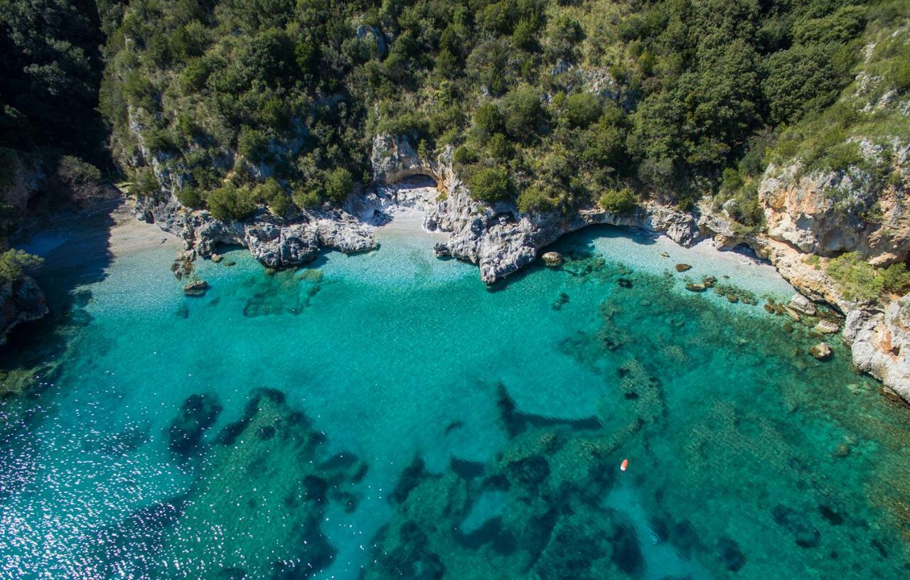 Albergo Tirreno マリーナ・ディ・カメロータ エクステリア 写真